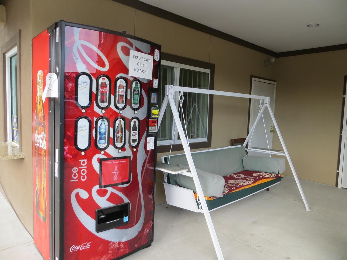 Scottish Inn & Suites בייטאון מראה חיצוני תמונה