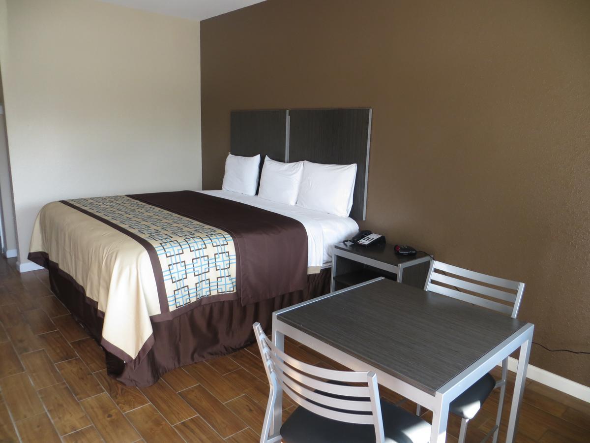 Scottish Inn & Suites בייטאון מראה חיצוני תמונה